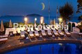 Hotel Punta Molino - Il solarium illuminato di sera