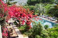 Residence Il Pozzo - La piscina in giardino