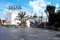 Hotel Castiglione Village - L'entrata dell'hotel