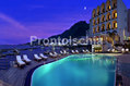 Albergo della Regina Isabella - La piscina panoramica sporting illuminata
