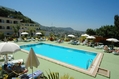 Hotel Parco dei Principi - La piscina ed il solarium