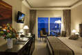 New Style Superior con terrazza attrezzata vista Golfo di Napoli e arredamenti Modern Art Design 